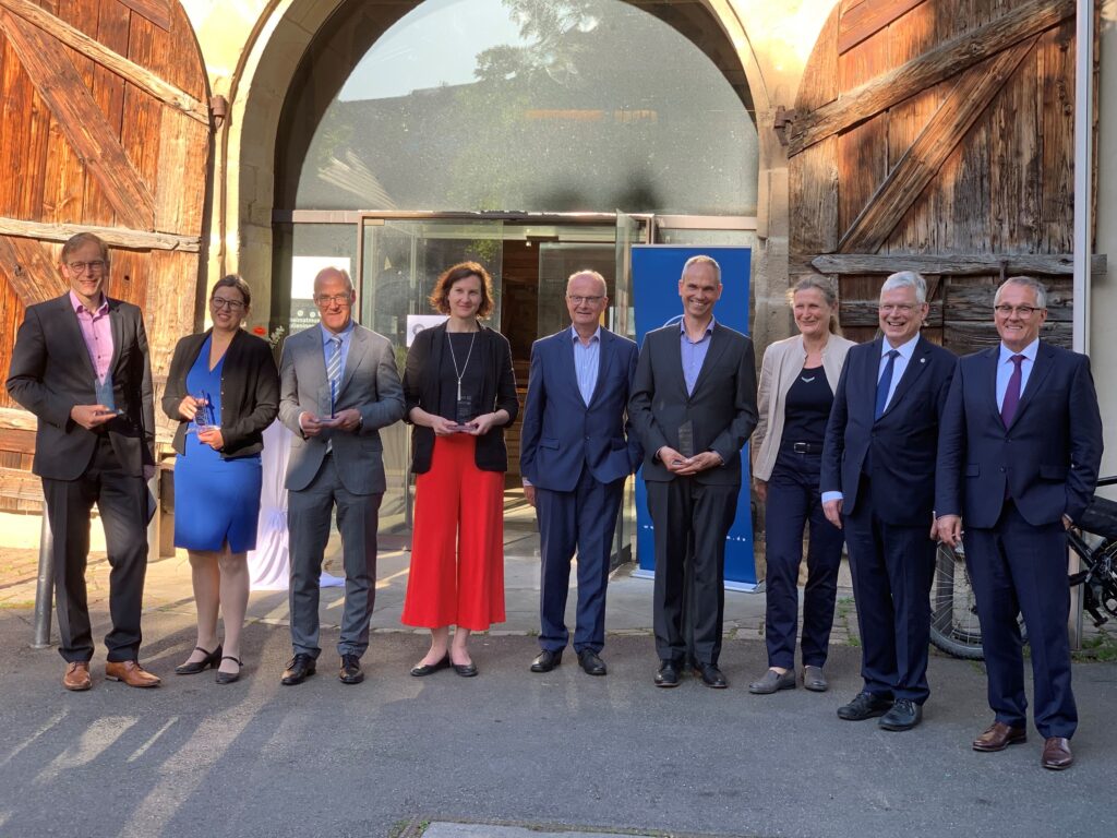 Die Gips-Schüle-Stiftung vergibt Preisgelder  in Höhe von 420.000 Euro an Professoren der Uni Hohenheim